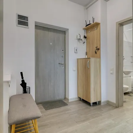 Homie Gray Apartment - Private Parking - Self Check-In Bucharest Exterior photo