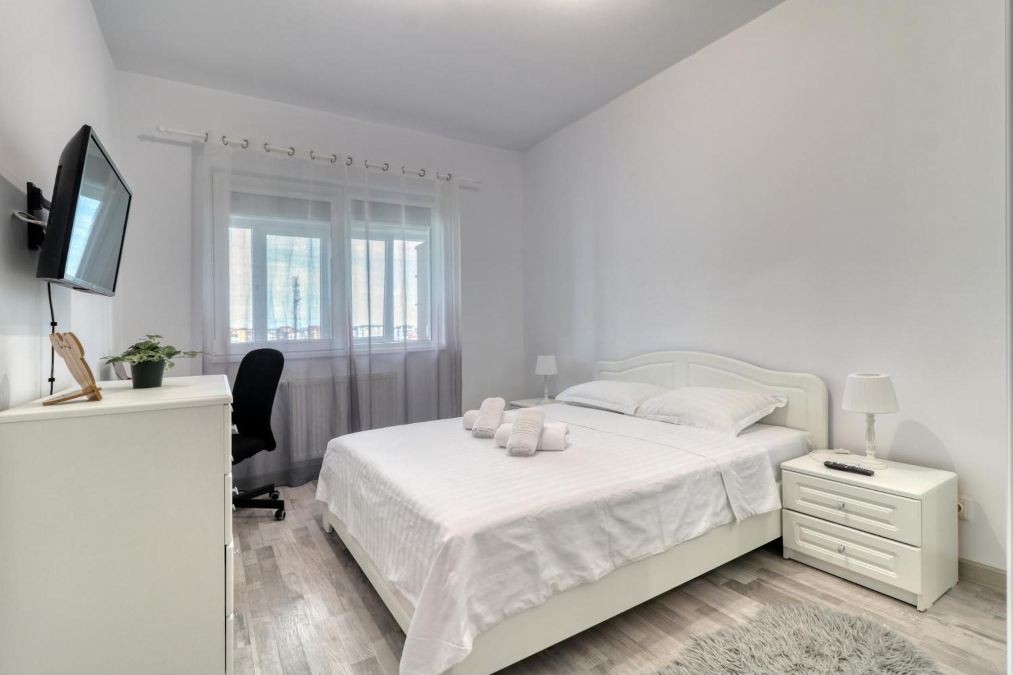 Homie Gray - Private Parking - Self Check-in Apartamento Bucarest