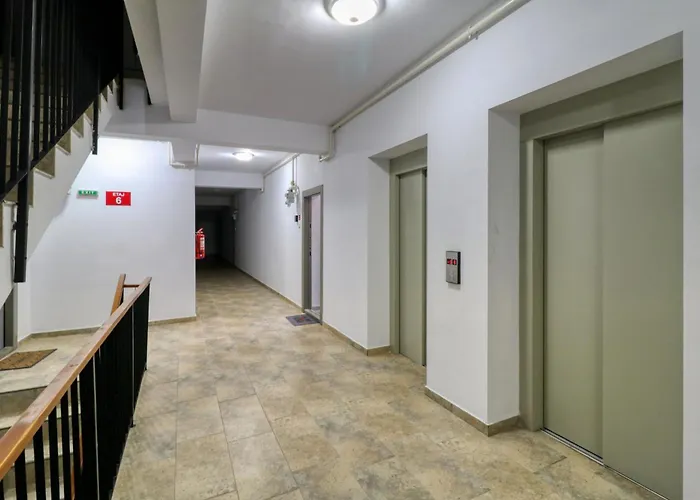 Homie Gray Apartment - Private Parking - Self Check-In